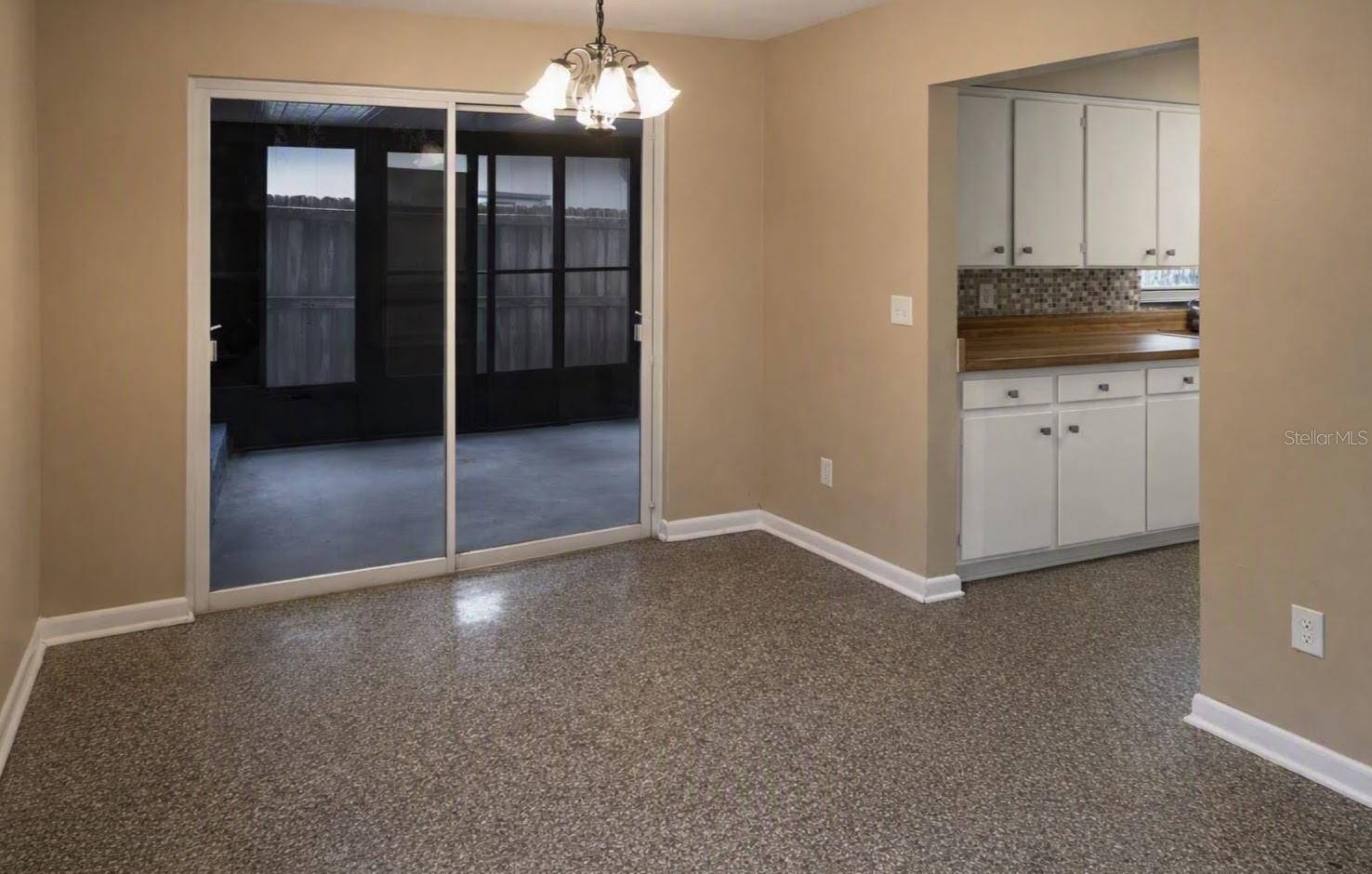 8021 N OLA AVE, Tampa, FL 33604