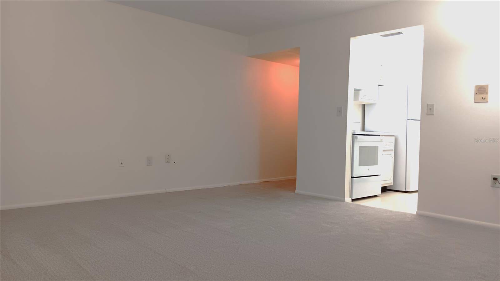 327 34TH AVE N #304, St Petersburg, FL 33704
