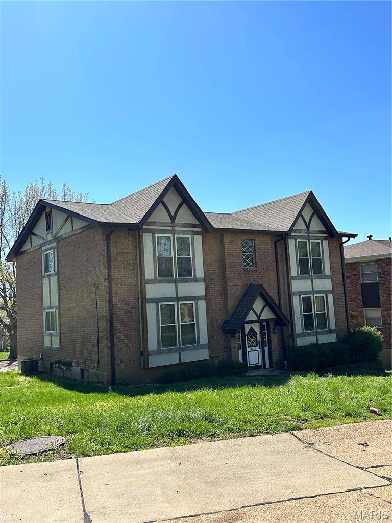 10010 Willdan DR, St Louis, MO 63123