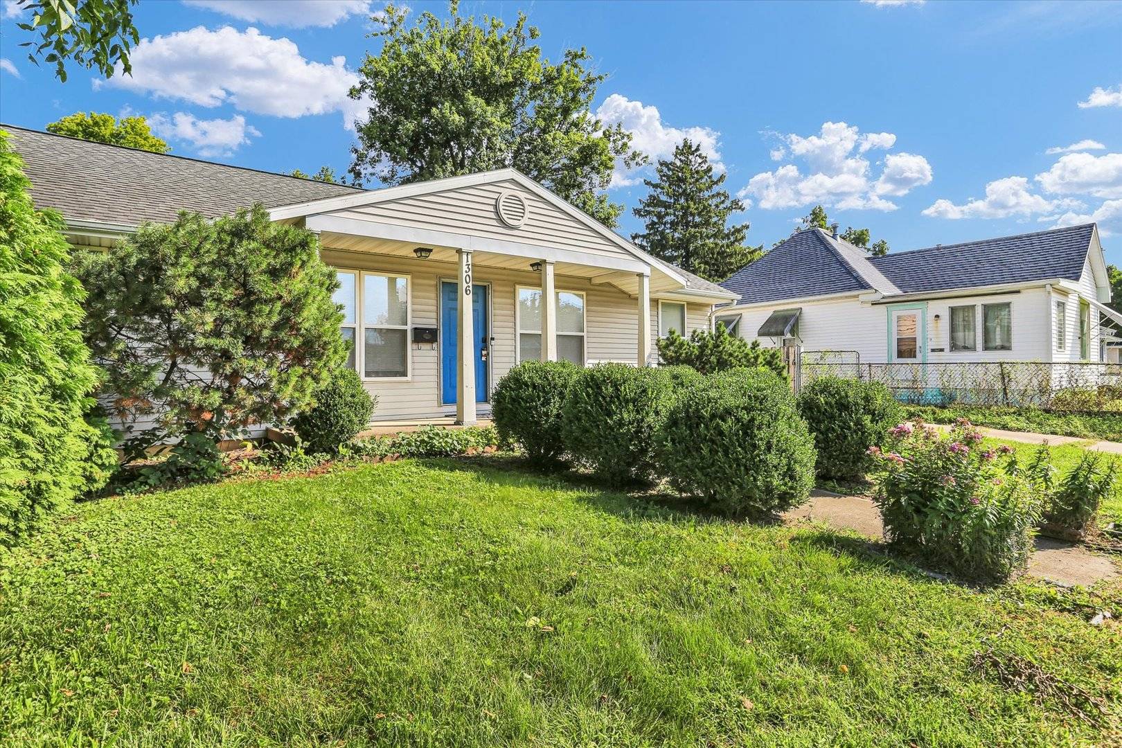 1306 W Hill ST, Urbana, IL 61801