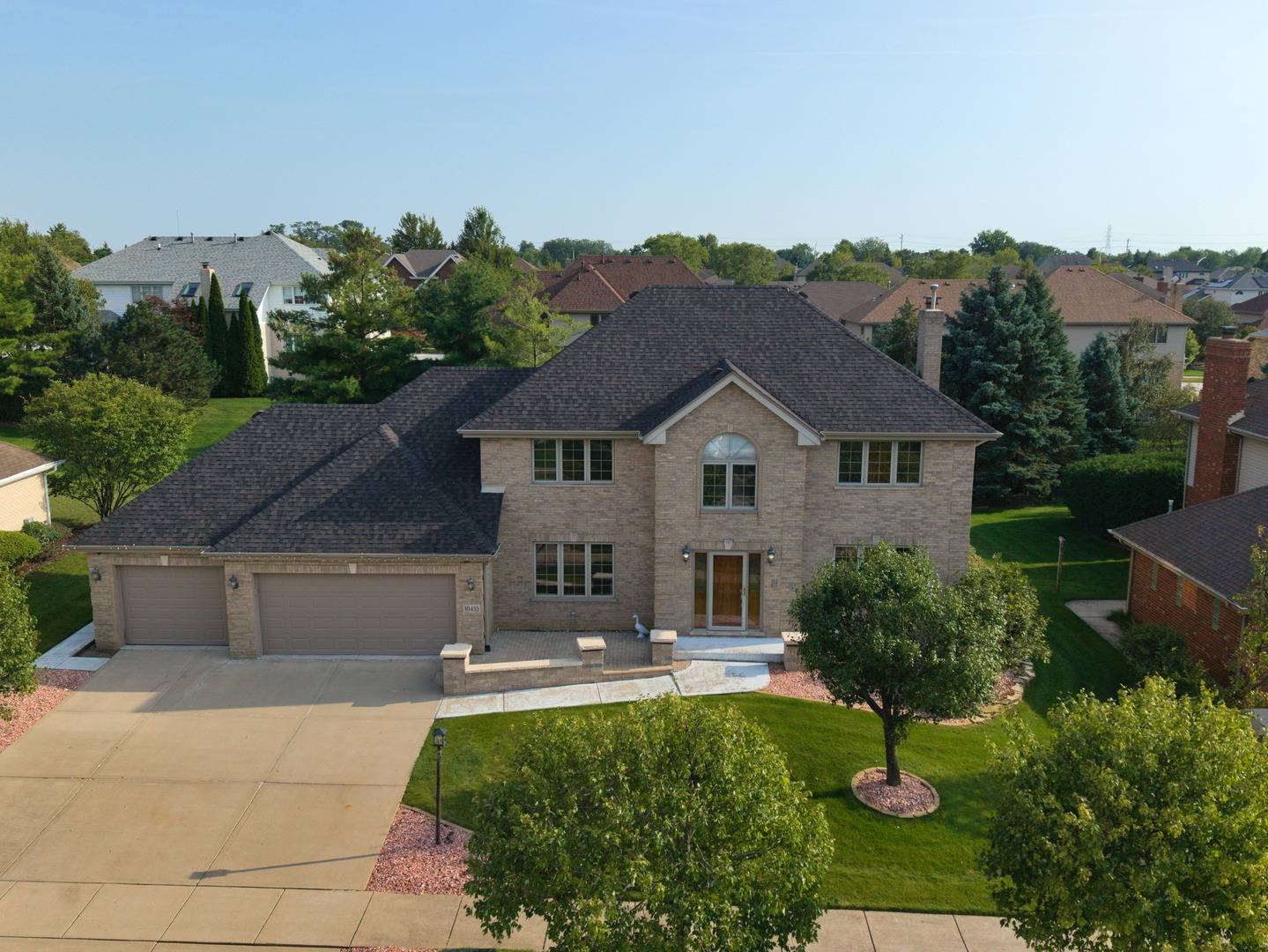 10433 Amber LN, Orland Park, IL 60467