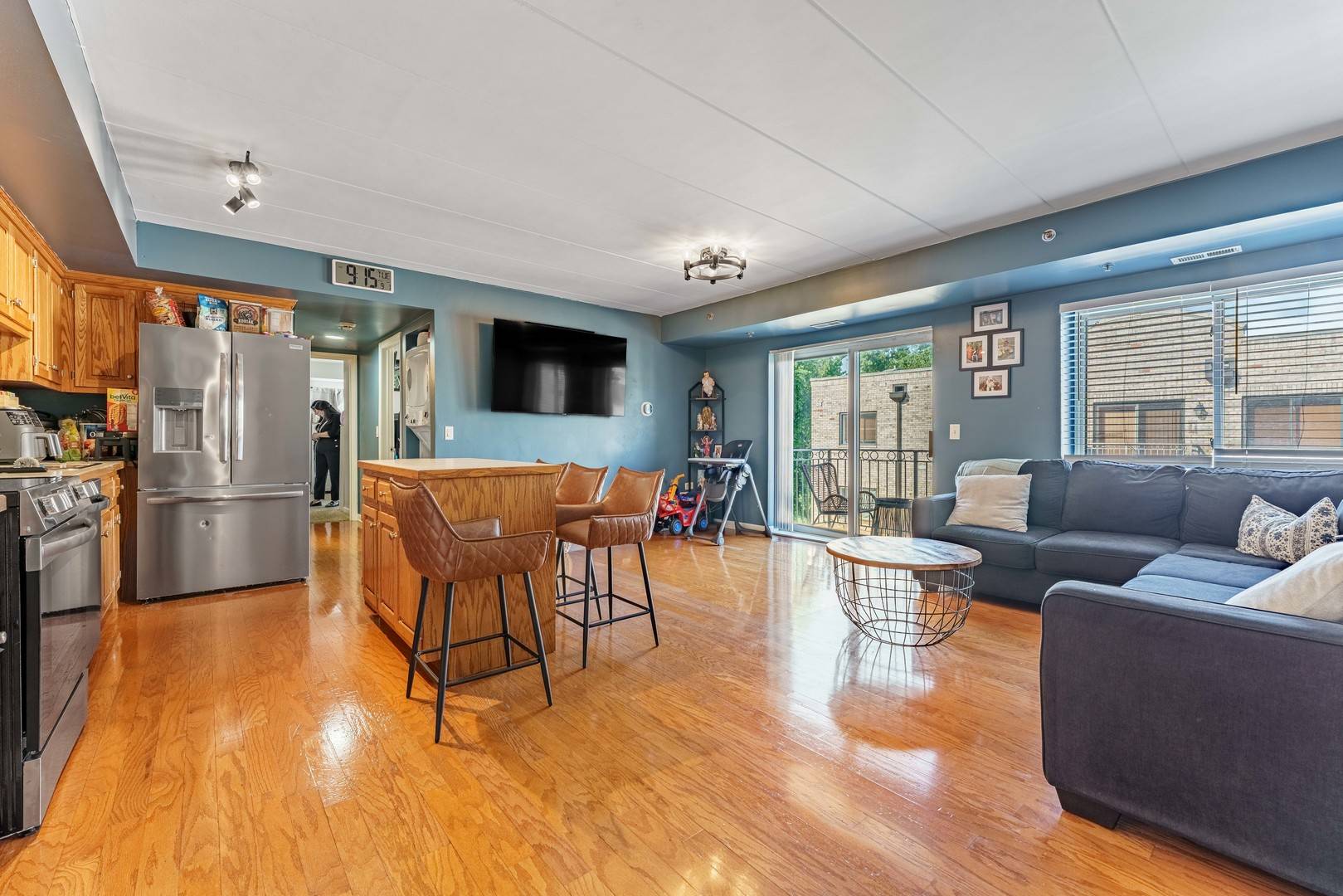 7316 40th ST #4C, Lyons, IL 60534