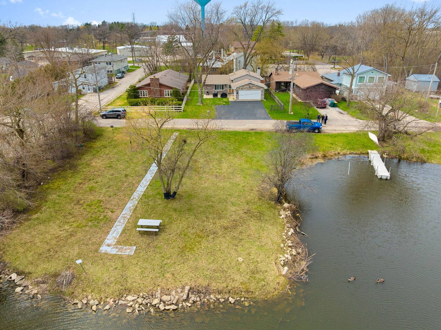 218 Mastodon DR, Ingleside, IL 60041