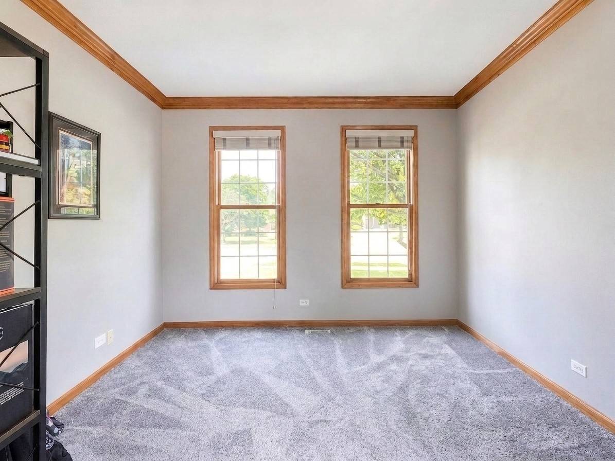 376 Amy CT, Glen Ellyn, IL 60137