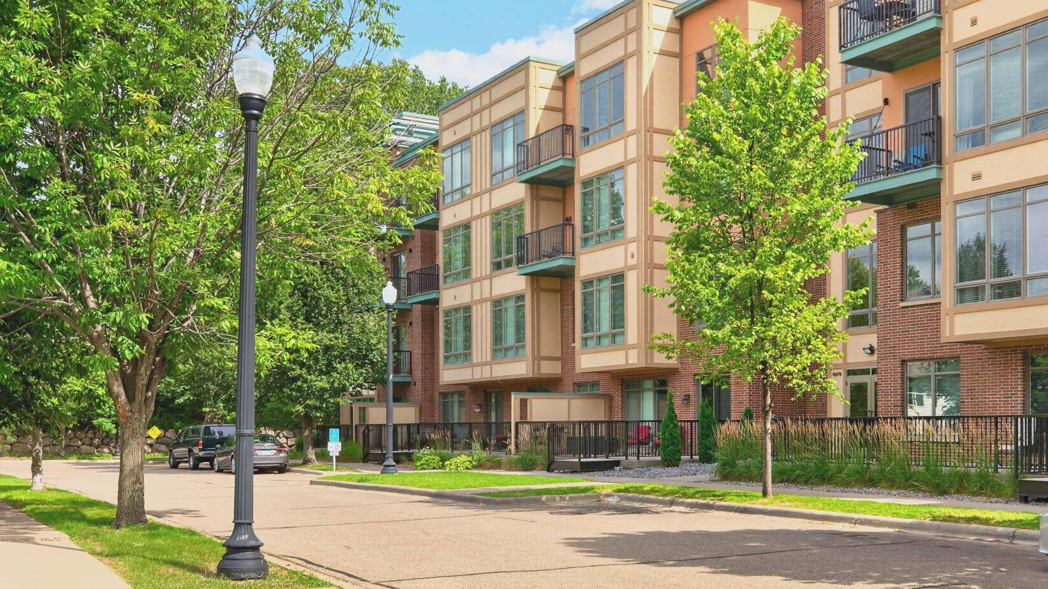 1070 Grandview CT NE #304, Columbia Heights, MN 55421