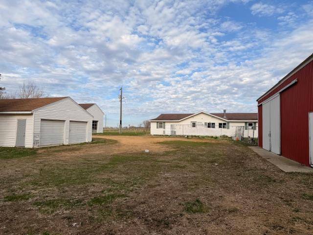 58569 Kirkwood RD, Mankato, MN 56001