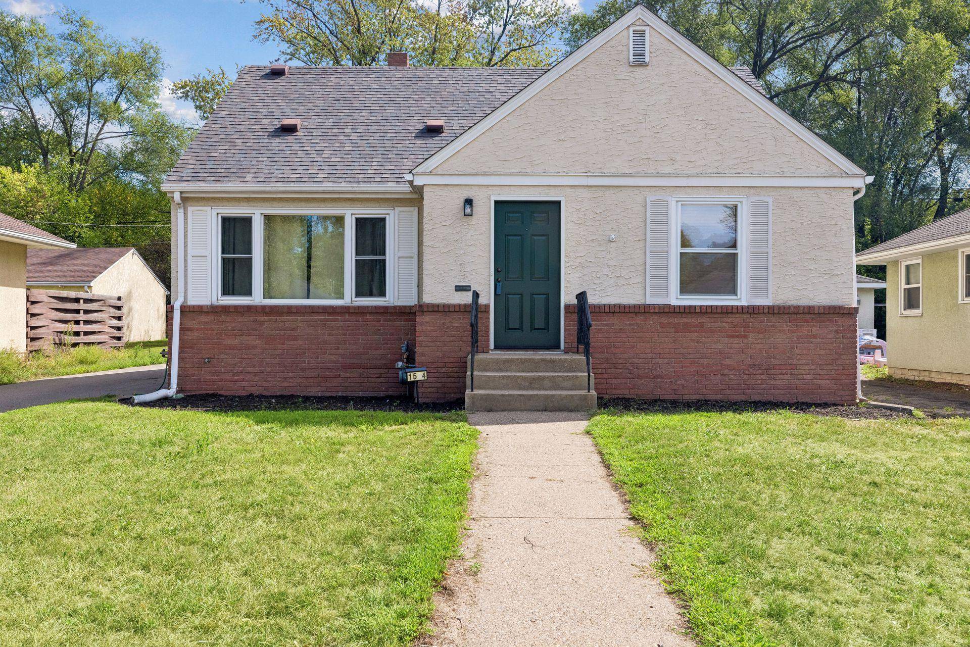 1554 Chamber ST, Saint Paul, MN 55106