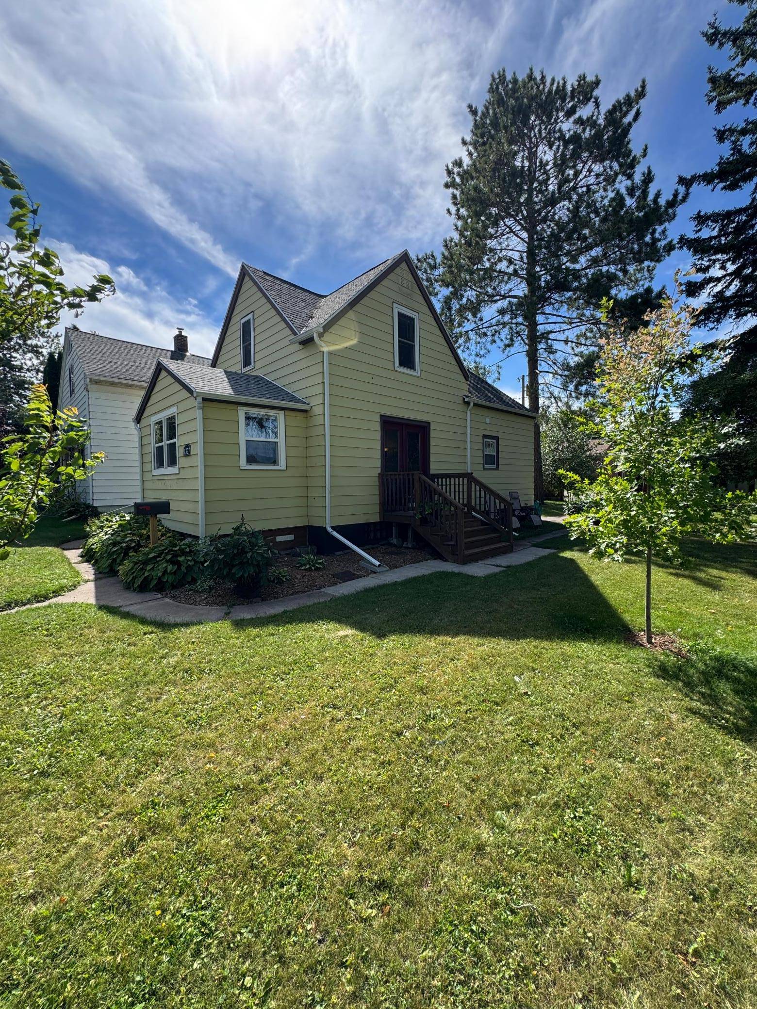 1327 104th AVE W, Duluth, MN 55808