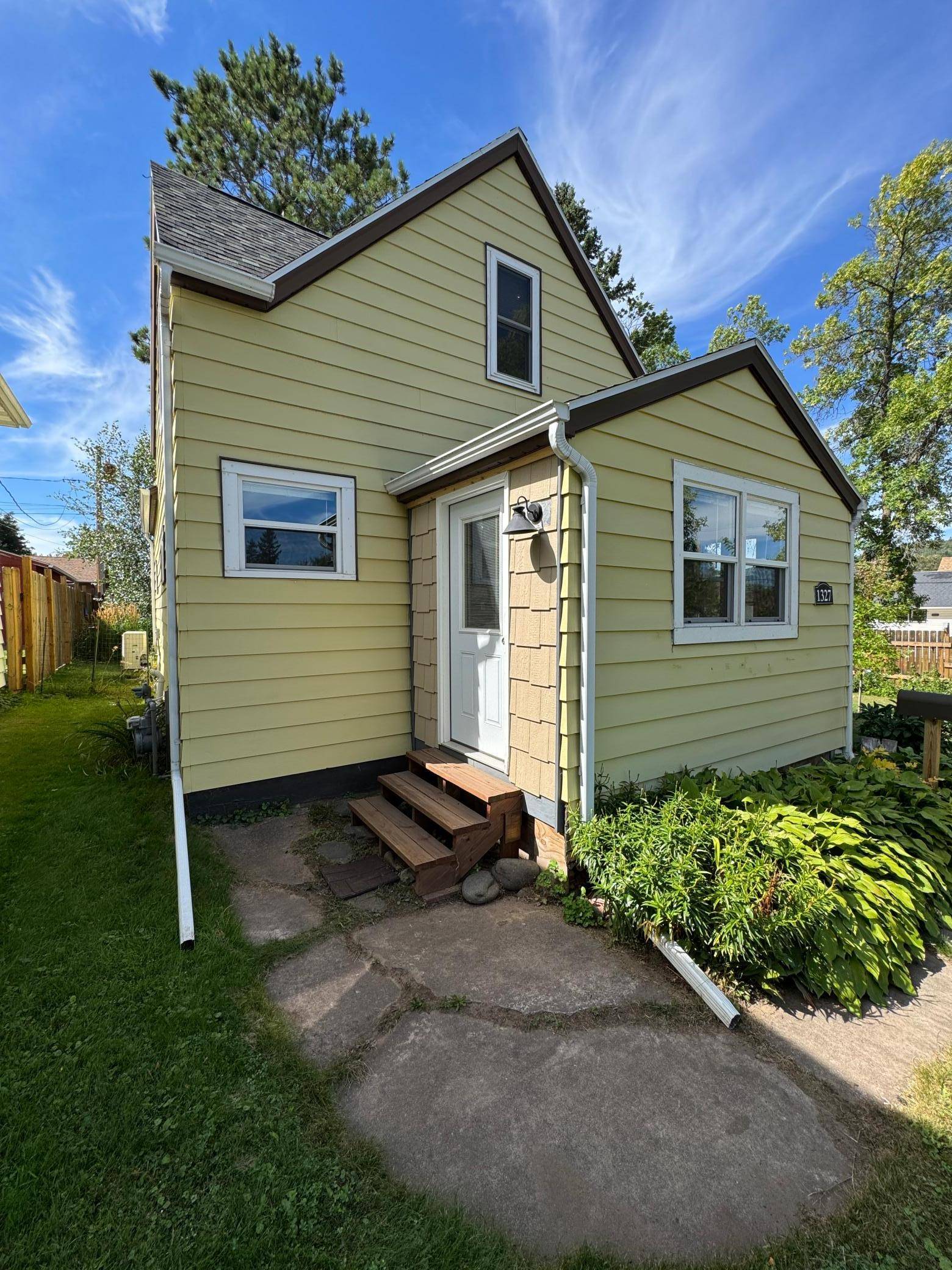 1327 104th AVE W, Duluth, MN 55808