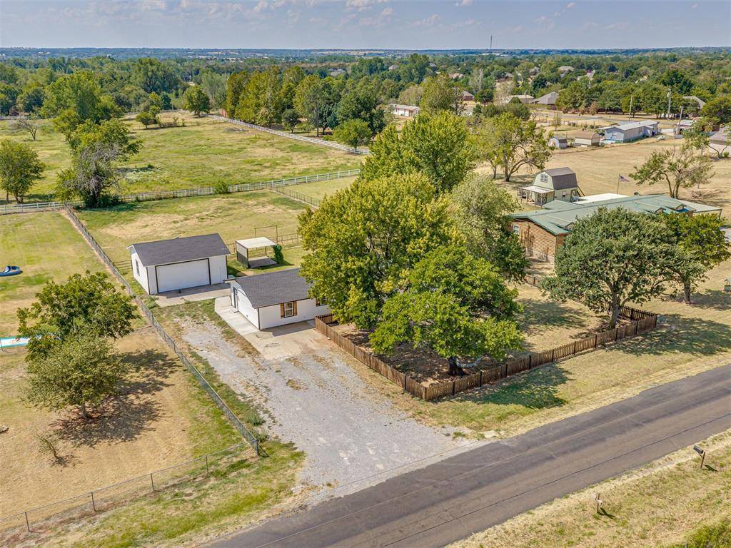 2152 NE 10th St, Blanchard, OK 73010