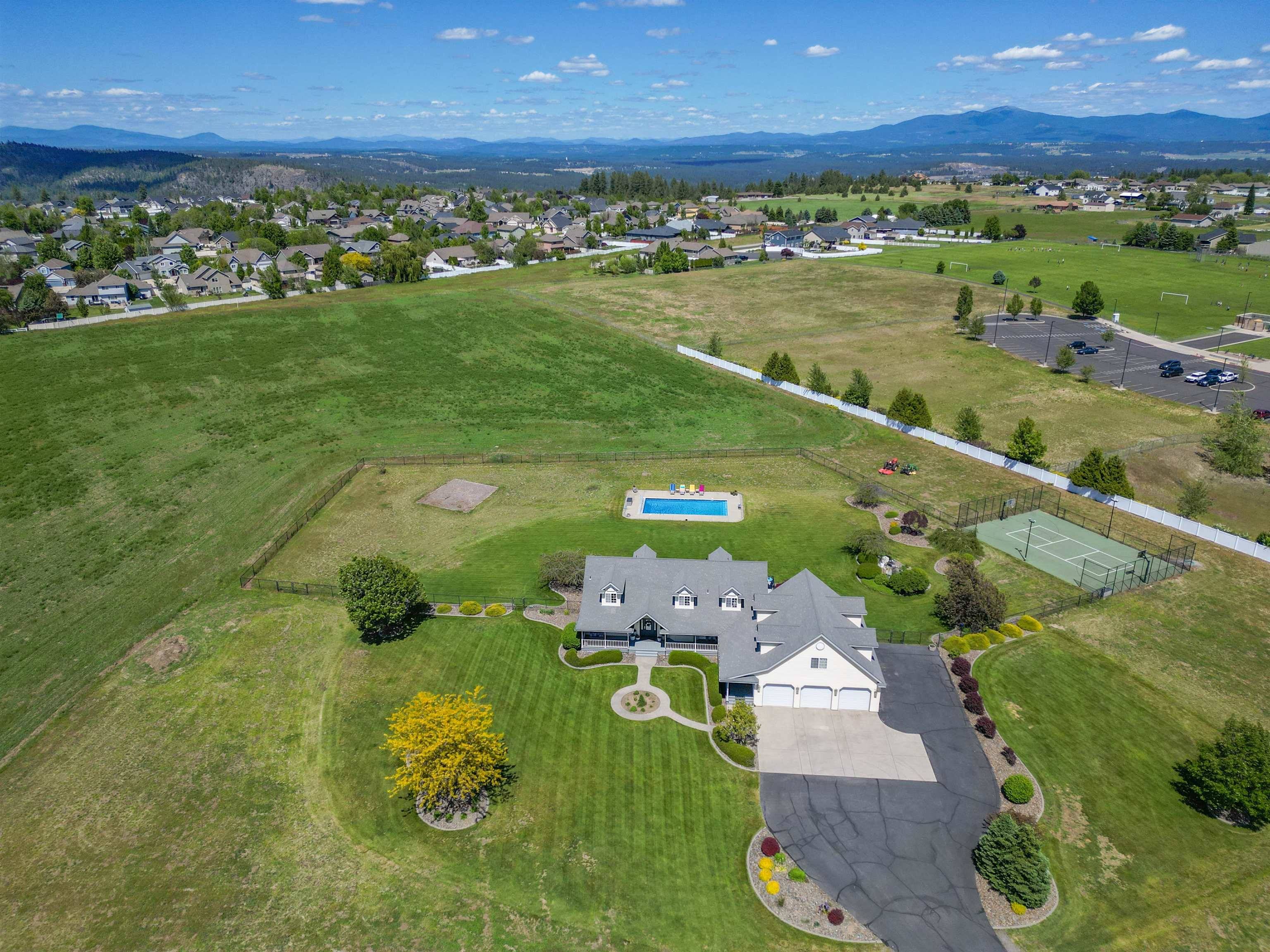 2804 W Johannsen Rd, Spokane, WA 99208