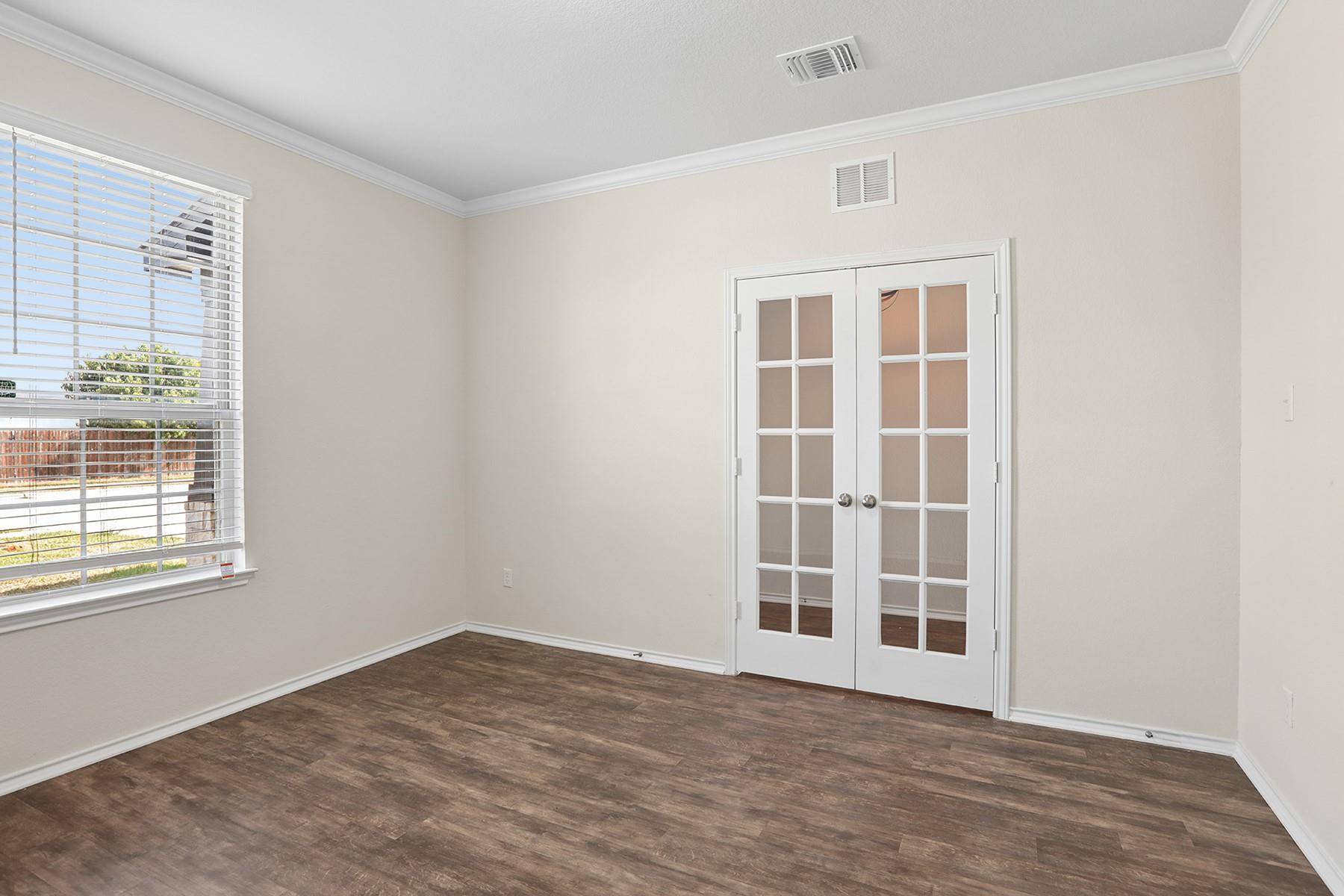 709 Hummingbird LN, Leander, TX 78641