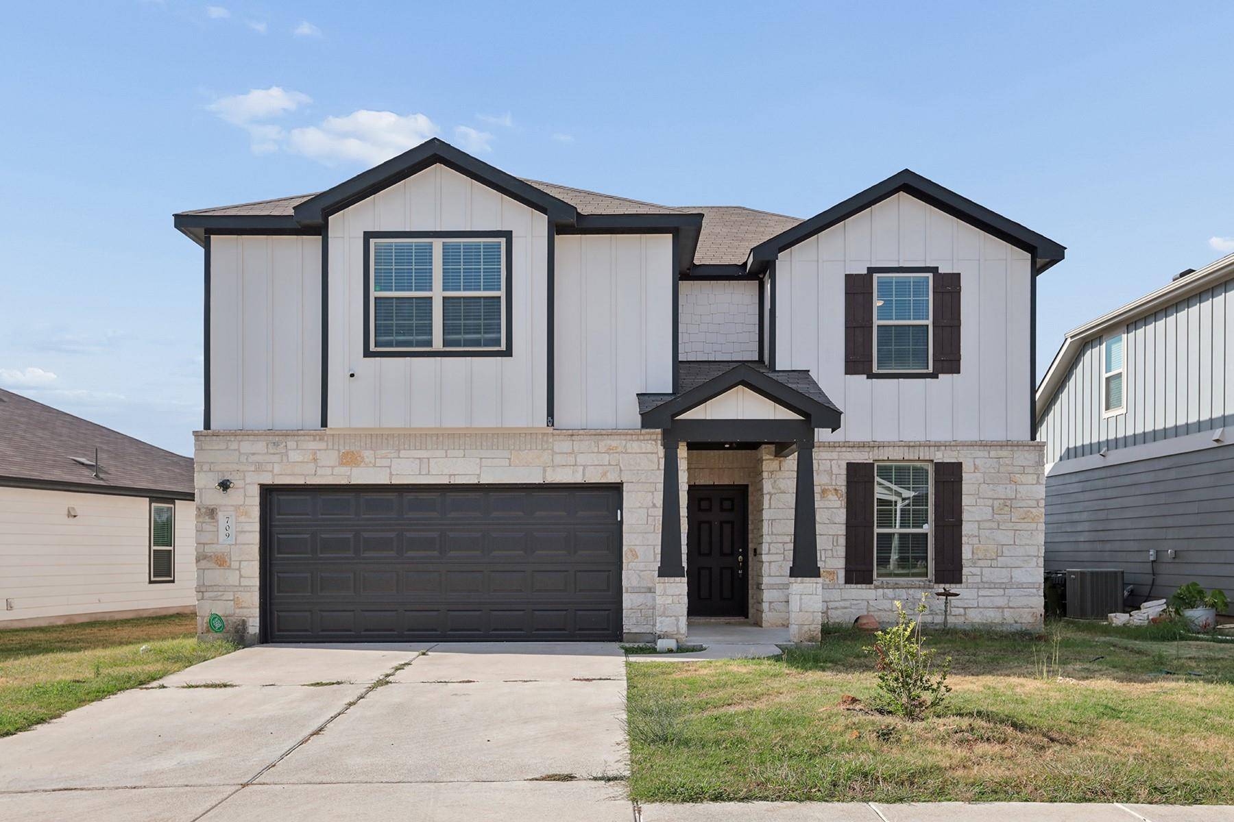 709 Hummingbird LN, Leander, TX 78641