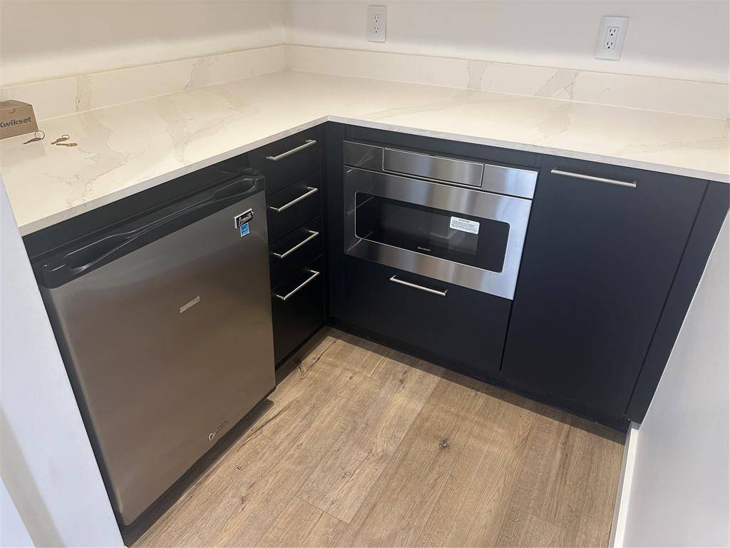 100 Blue Ridge TRL #4, West Lake Hills, TX 78746