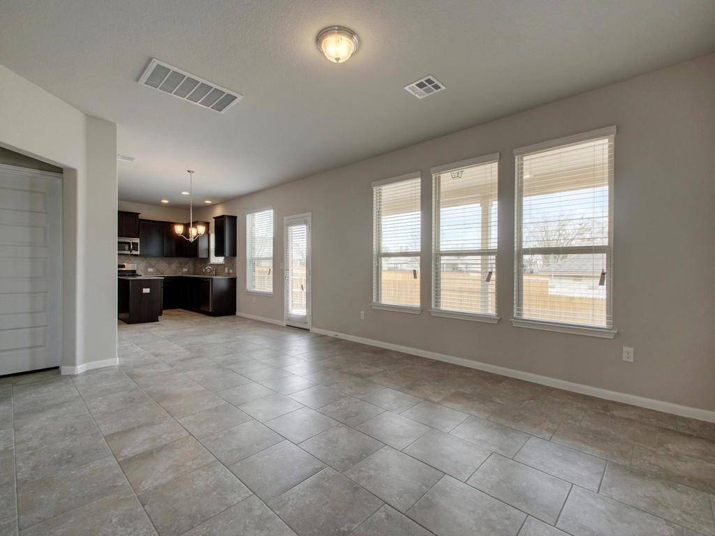 2004 Braunig CV, Round Rock, TX 78664
