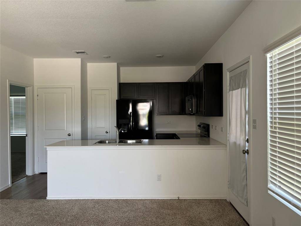 1104 Minnow LN, Bastrop, TX 78602