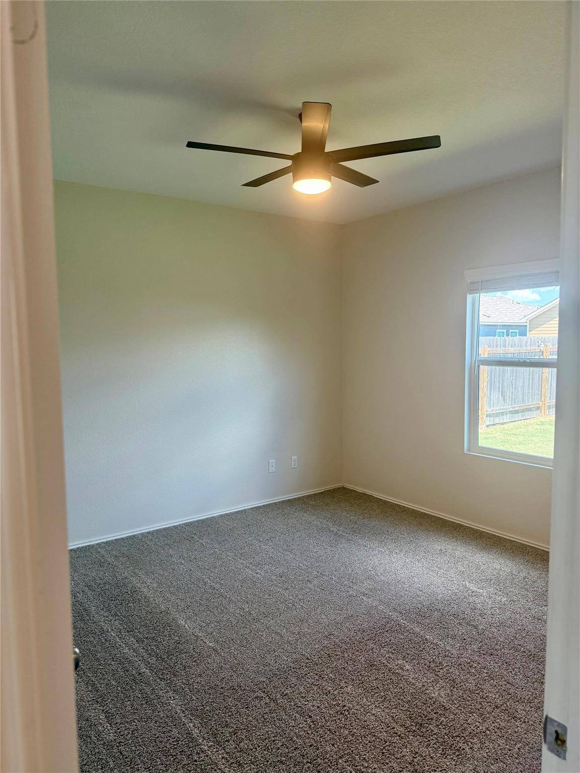 1104 Minnow LN, Bastrop, TX 78602