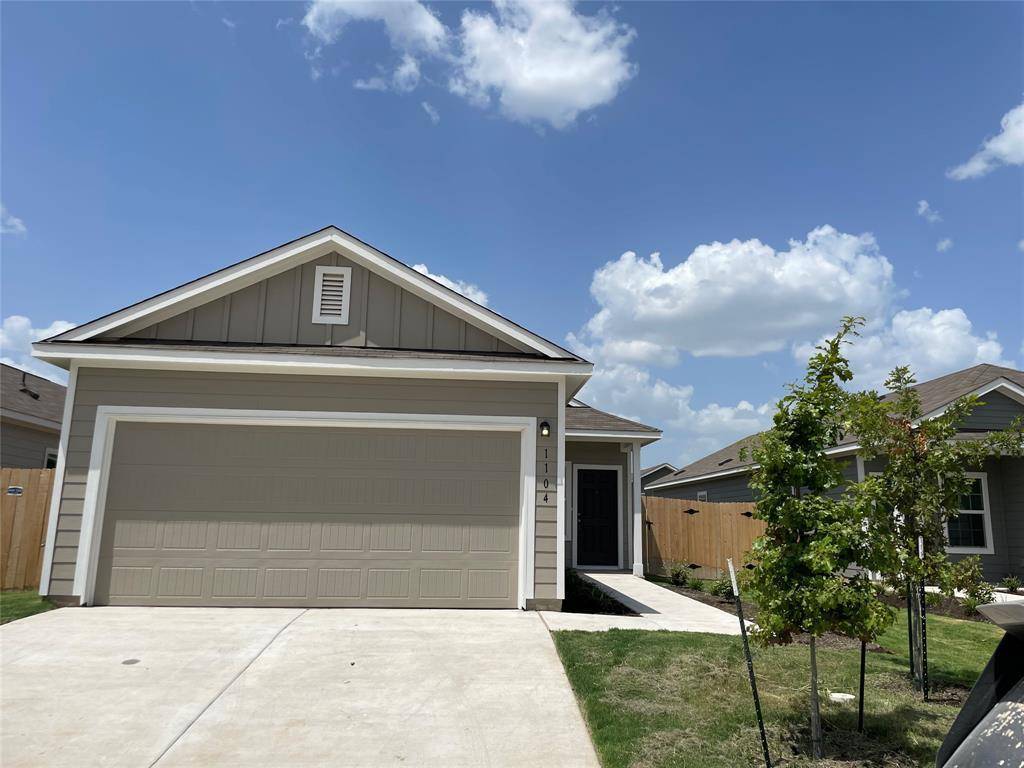 1104 Minnow LN, Bastrop, TX 78602
