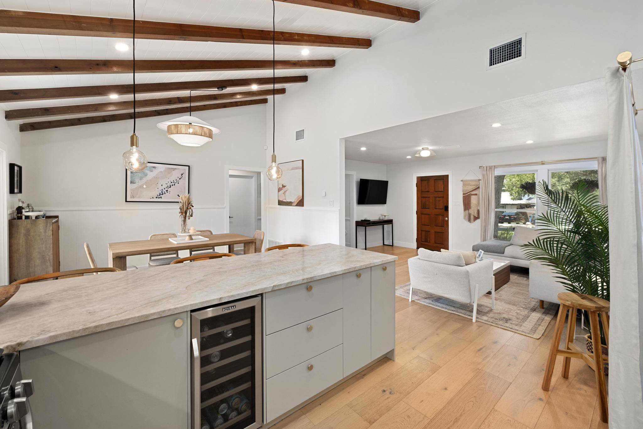 2503 East Side DR, Austin, TX 78704