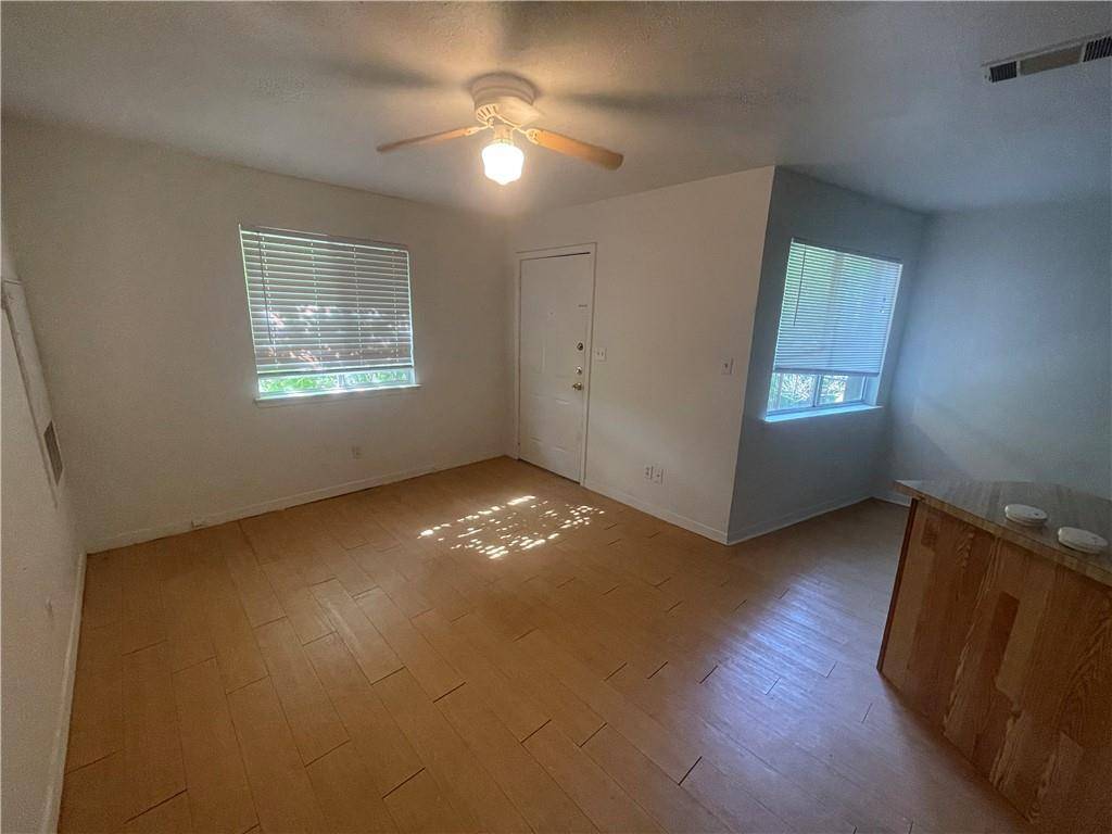 1648 Post RD #4, San Marcos, TX 78666