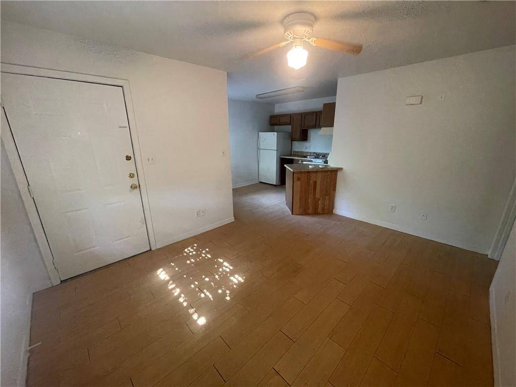 1648 Post RD #4, San Marcos, TX 78666