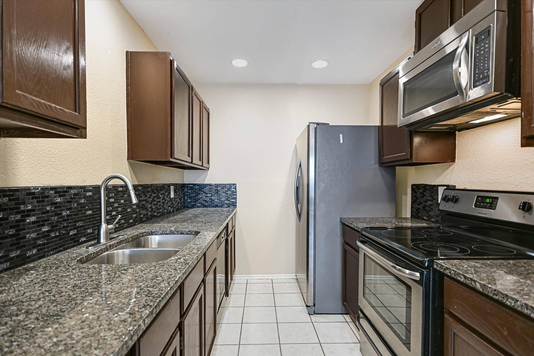 519 Cutty TRL #B, Lakeway, TX 78734