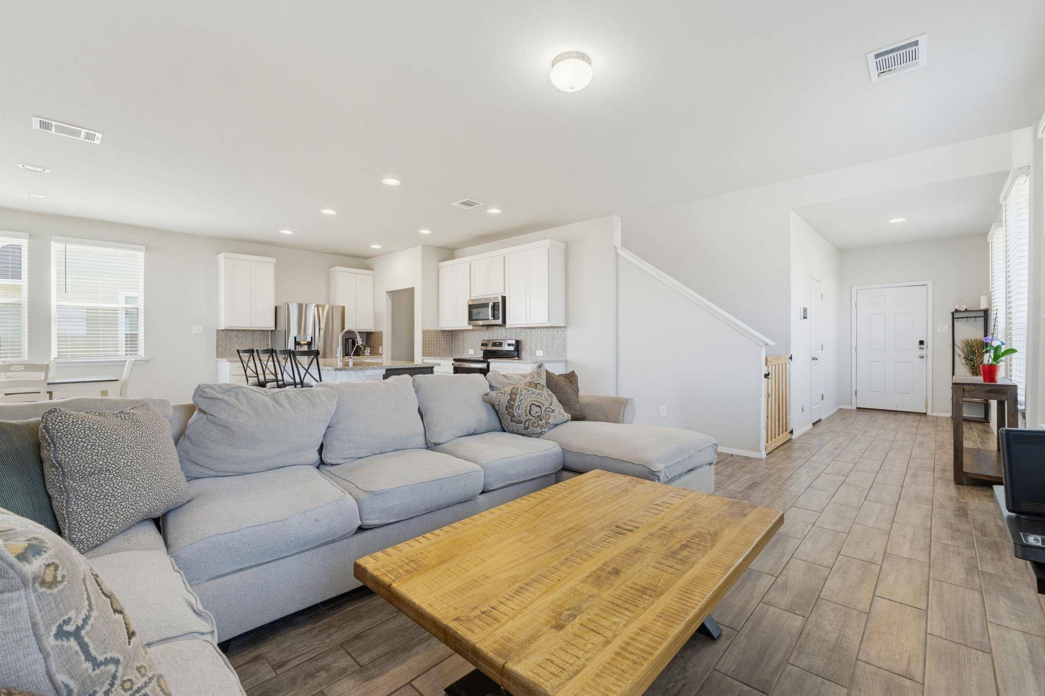 120 Blue Agate CT, Jarrell, TX 76537