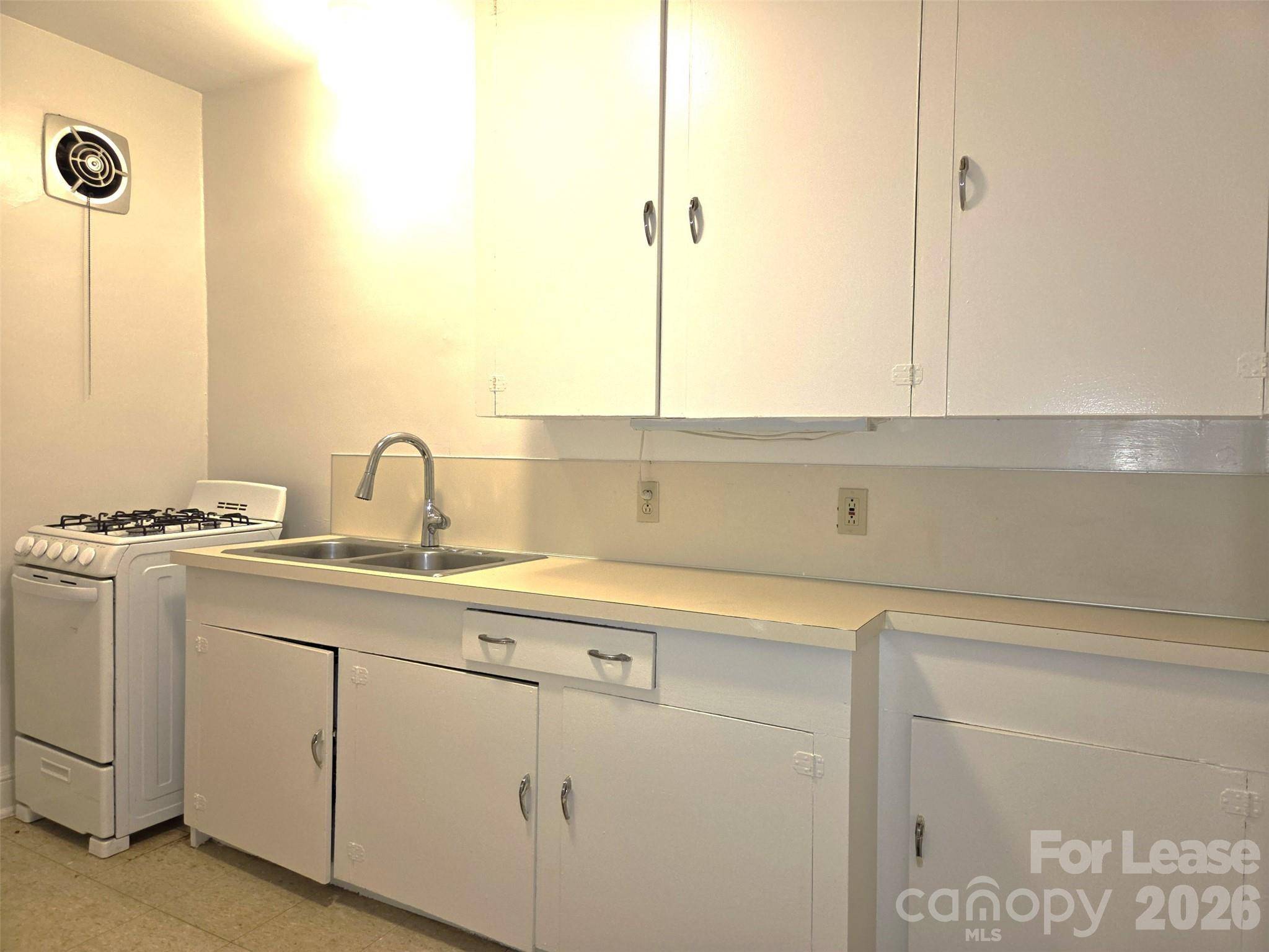 523 Willoughby ST #1, Charlotte, NC 28207