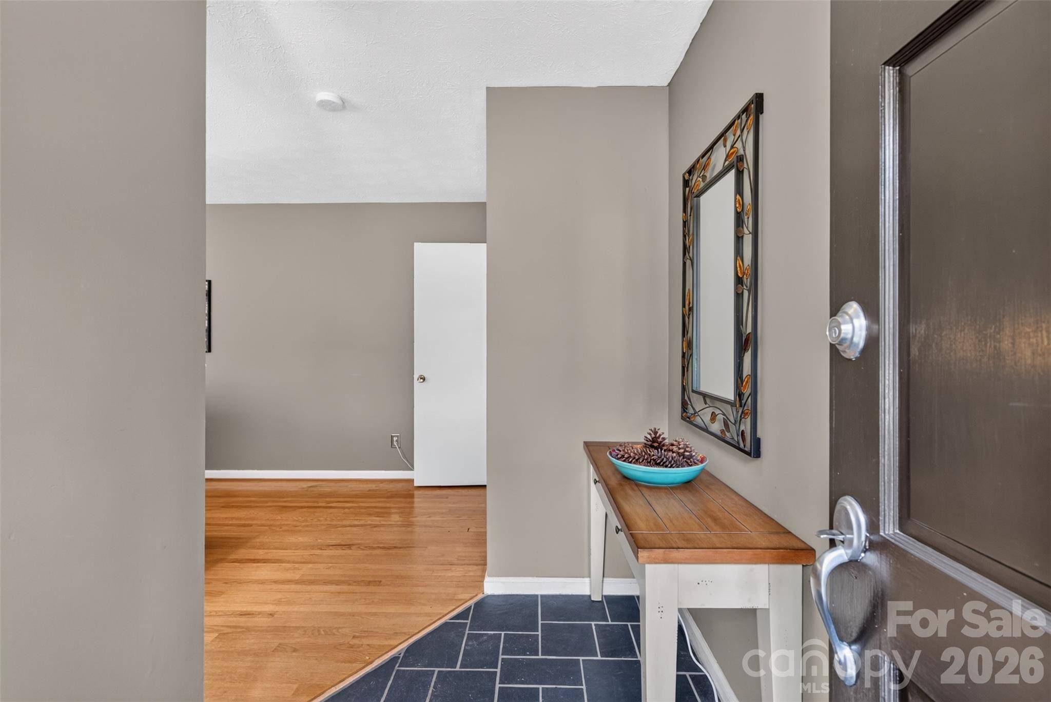 7 Mountainbrook RD, Asheville, NC 28805