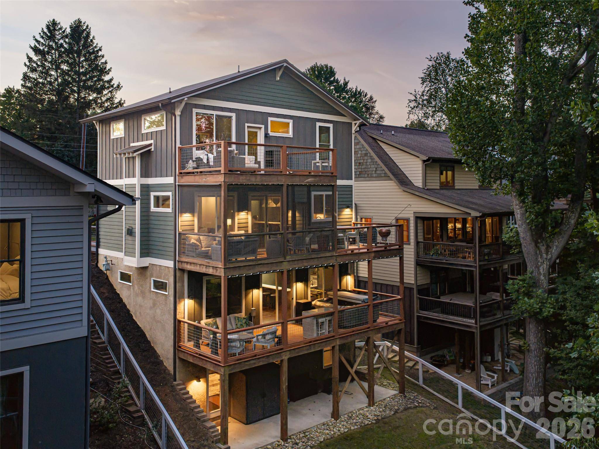 158 Riverview DR, Asheville, NC 28806