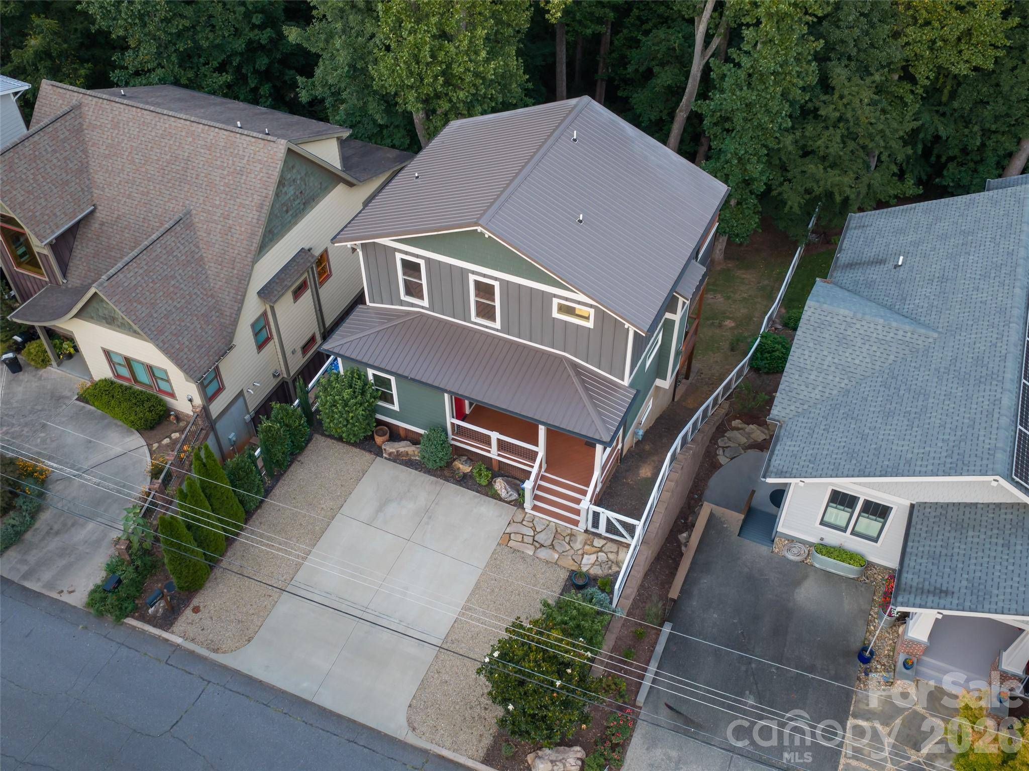158 Riverview DR, Asheville, NC 28806