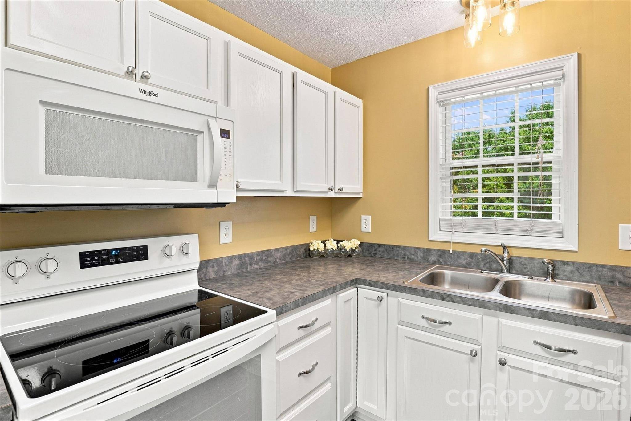 106 Locomotive LN #201, Mooresville, NC 28115