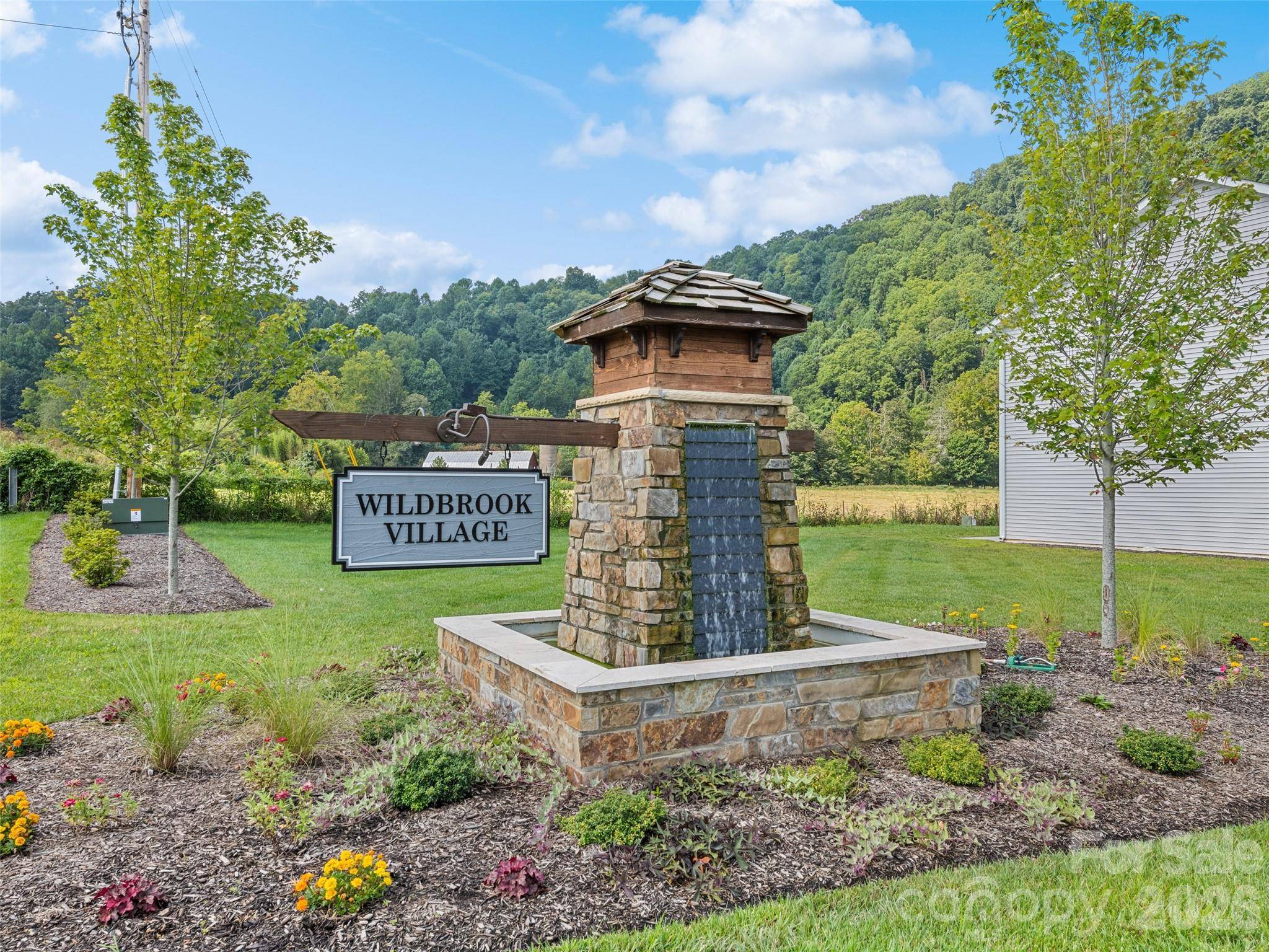 31 Clear Creek LN, Waynesville, NC 28785