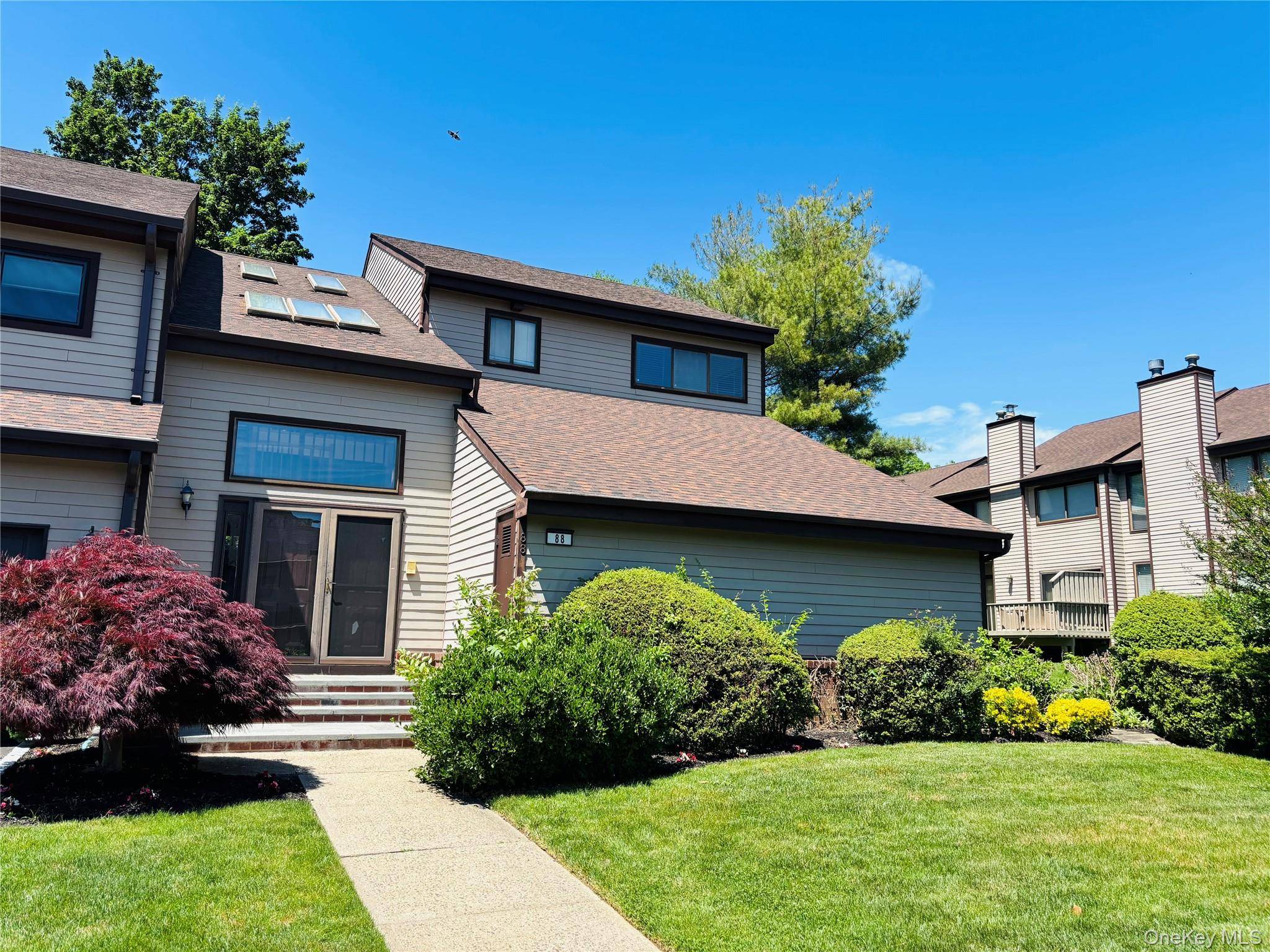 88 The Glen #88, Glen Head, NY 11545