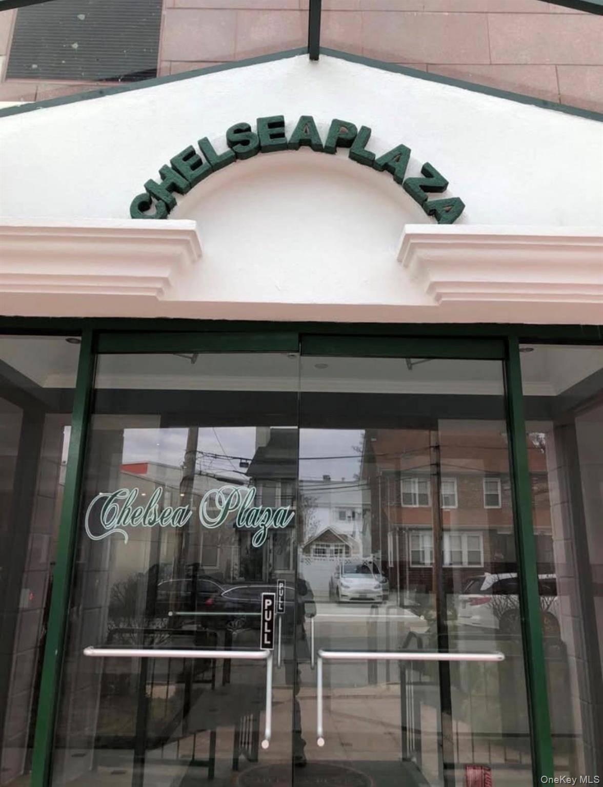 4 Chelsea PL #2A, Great Neck, NY 11021