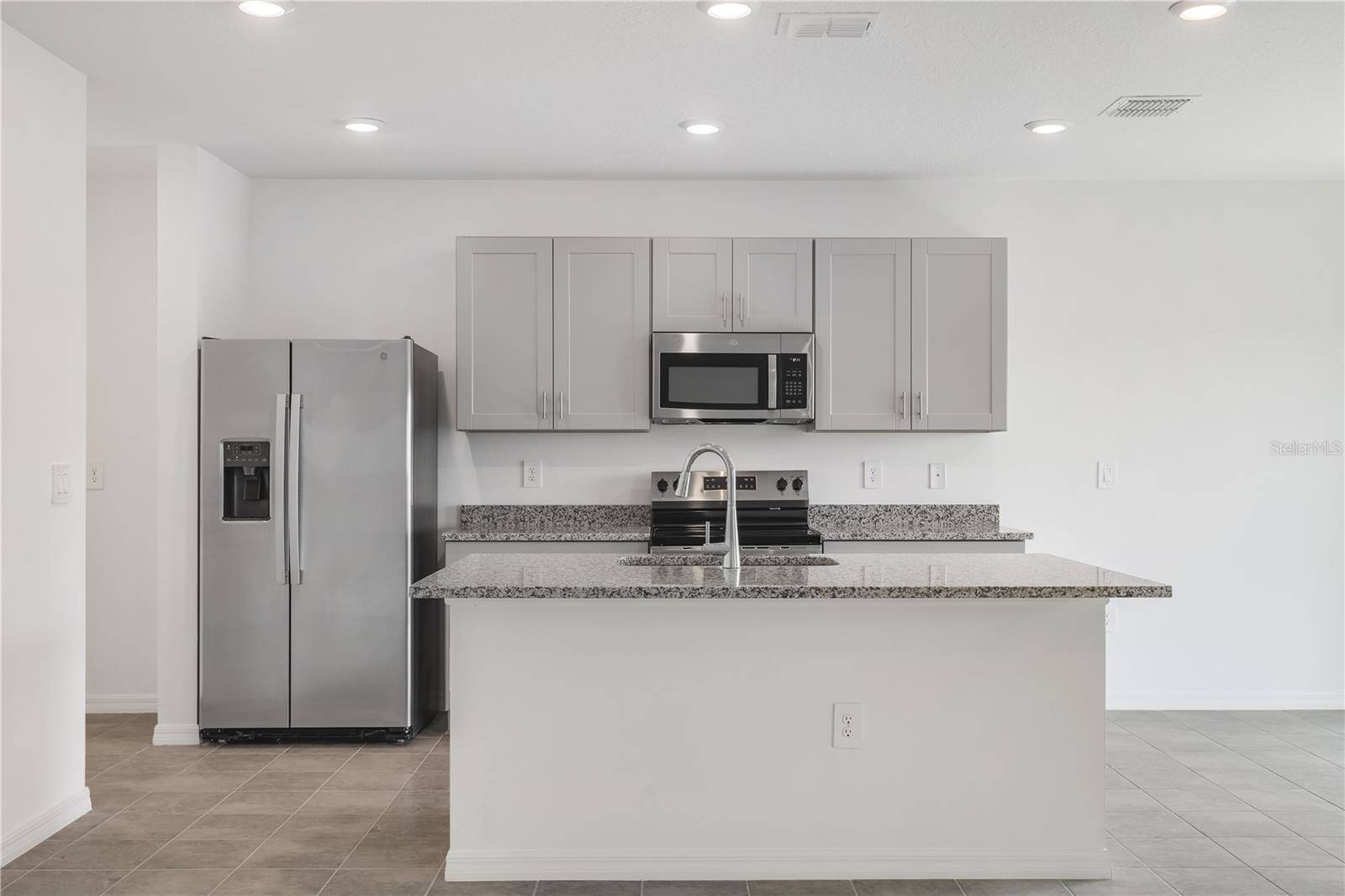 5682 NISPERO WAY, Kissimmee, FL 34758