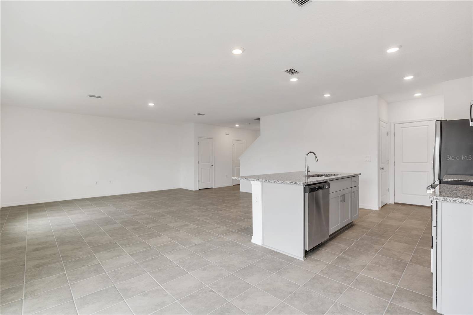 5682 NISPERO WAY, Kissimmee, FL 34758