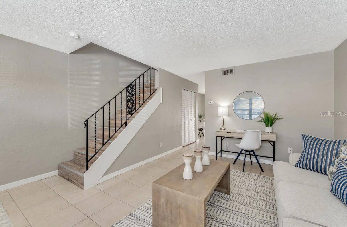 2140 S PALMETTO AVE #06, South Daytona, FL 32119