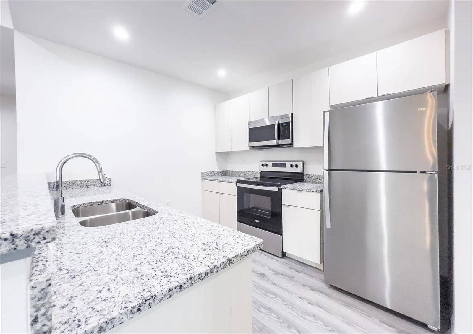 5230 EGGLESTON AVE, Orlando, FL 32810