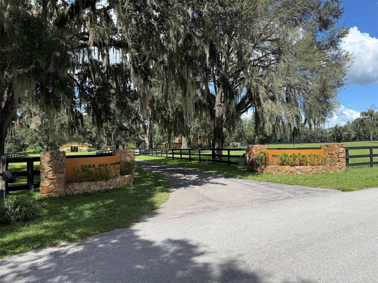 8550 NW 136TH AVENUE RD, Ocala, FL 34482
