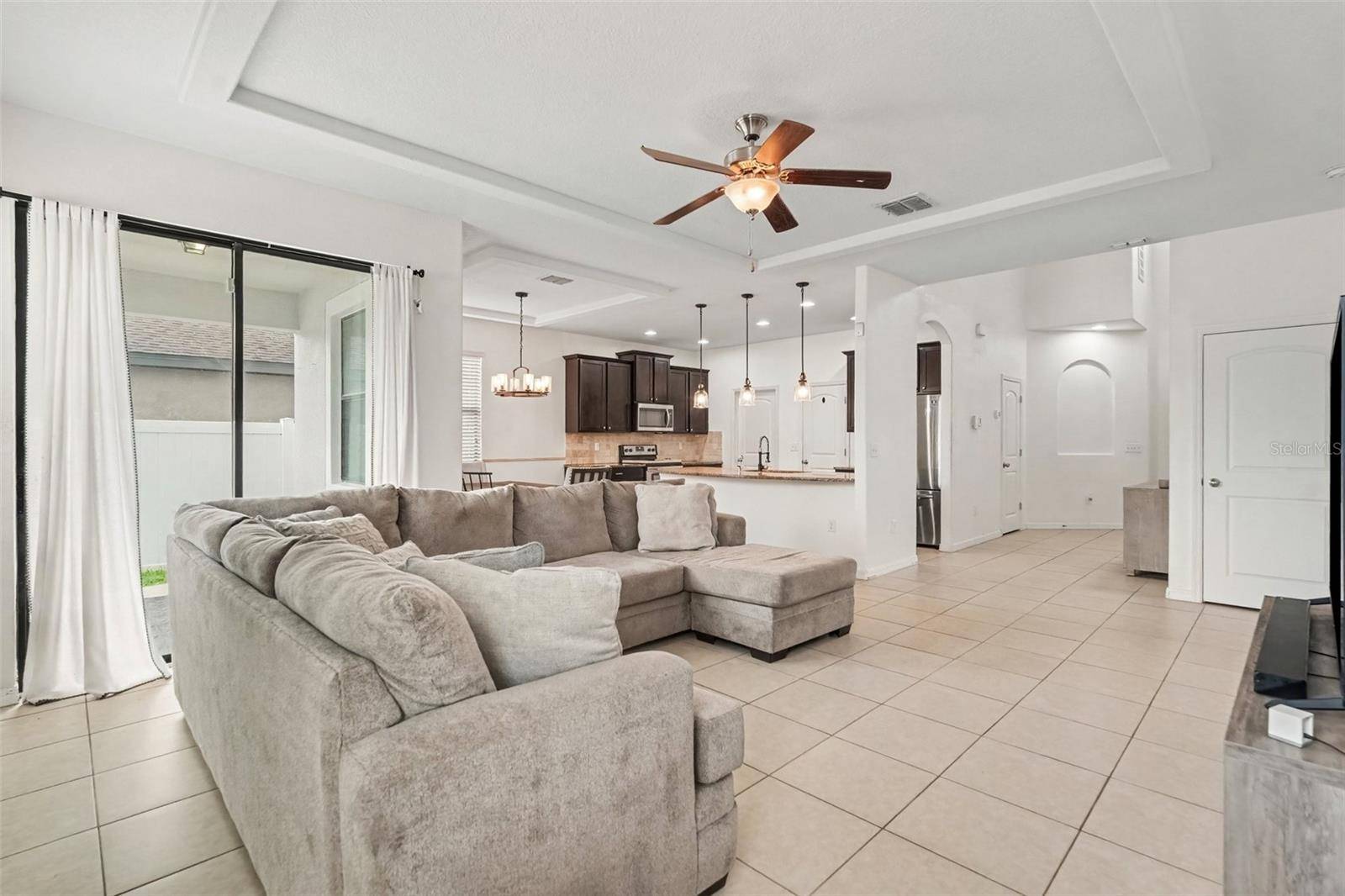 11831 WINTERSET COVE DR, Riverview, FL 33579