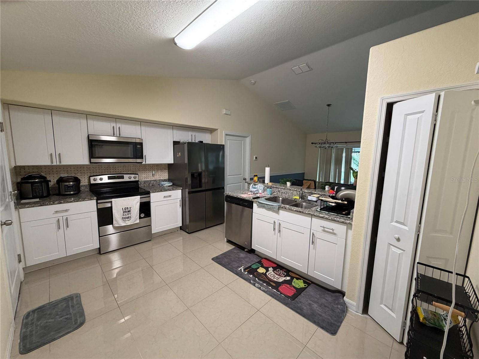 14220 SPRING HILL DR, Spring Hill, FL 34609