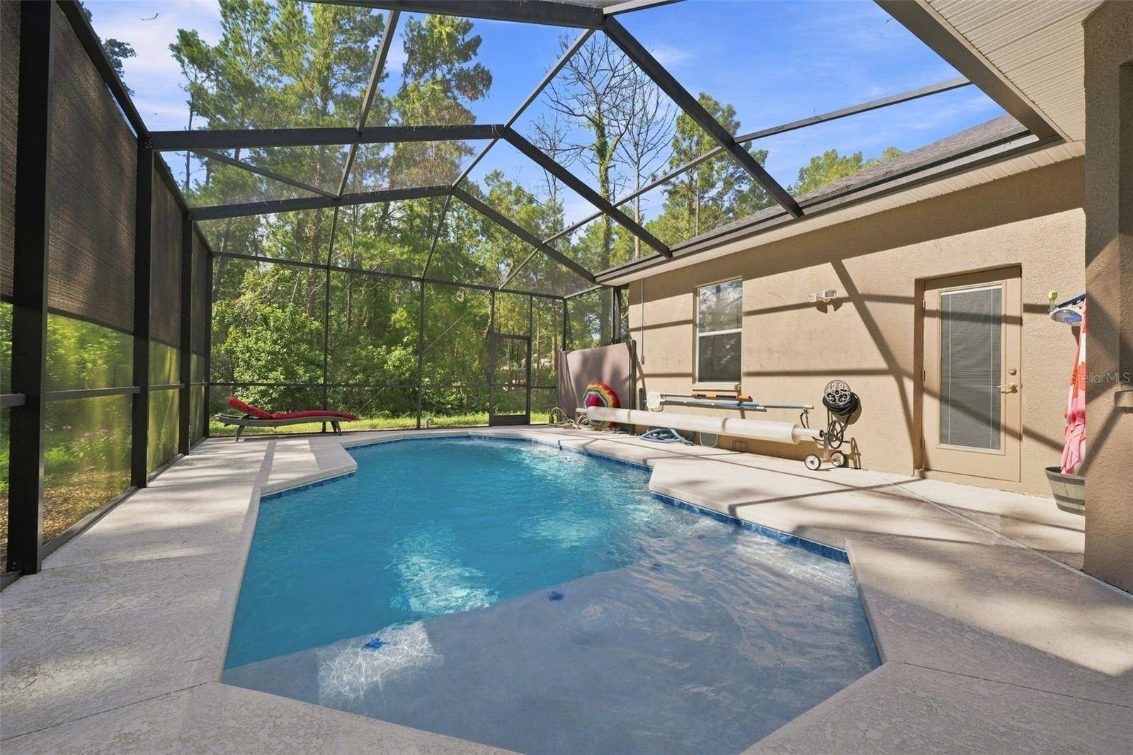 25 SANDERS CIR, Homosassa, FL 34446