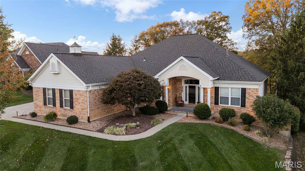 1418 Lake Knoll DR, Lake St Louis, MO 63367