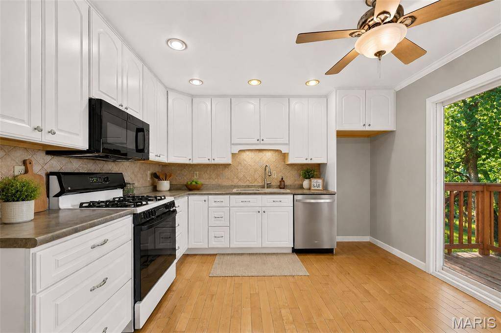 1319 Brandywine LN, St Peters, MO 63376