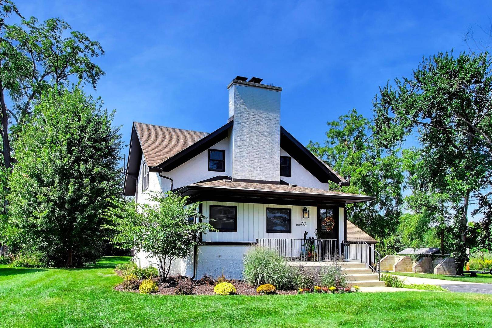 976 Highland AVE, Glen Ellyn, IL 60137