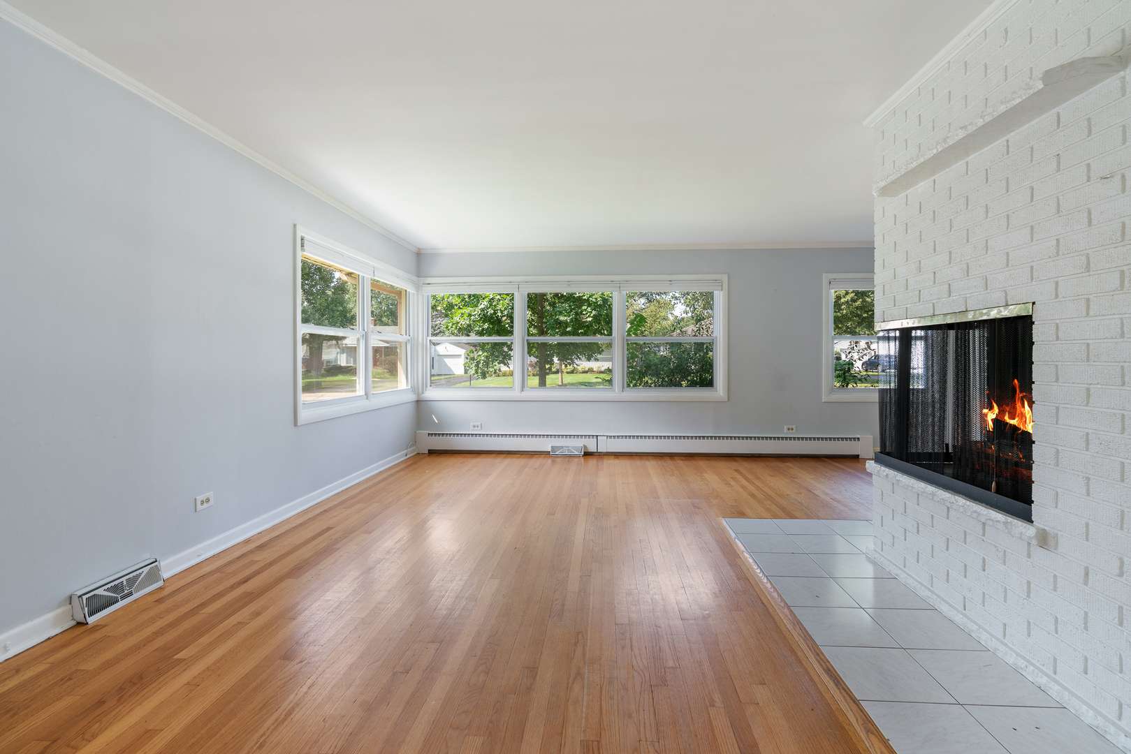 301 N Derbyshire AVE, Arlington Heights, IL 60004