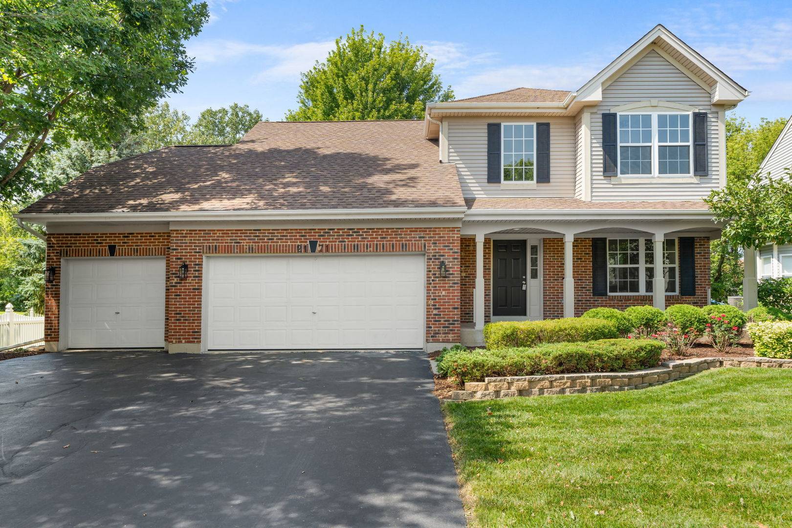 2171 Litchfield LN, Lake In The Hills, IL 60156