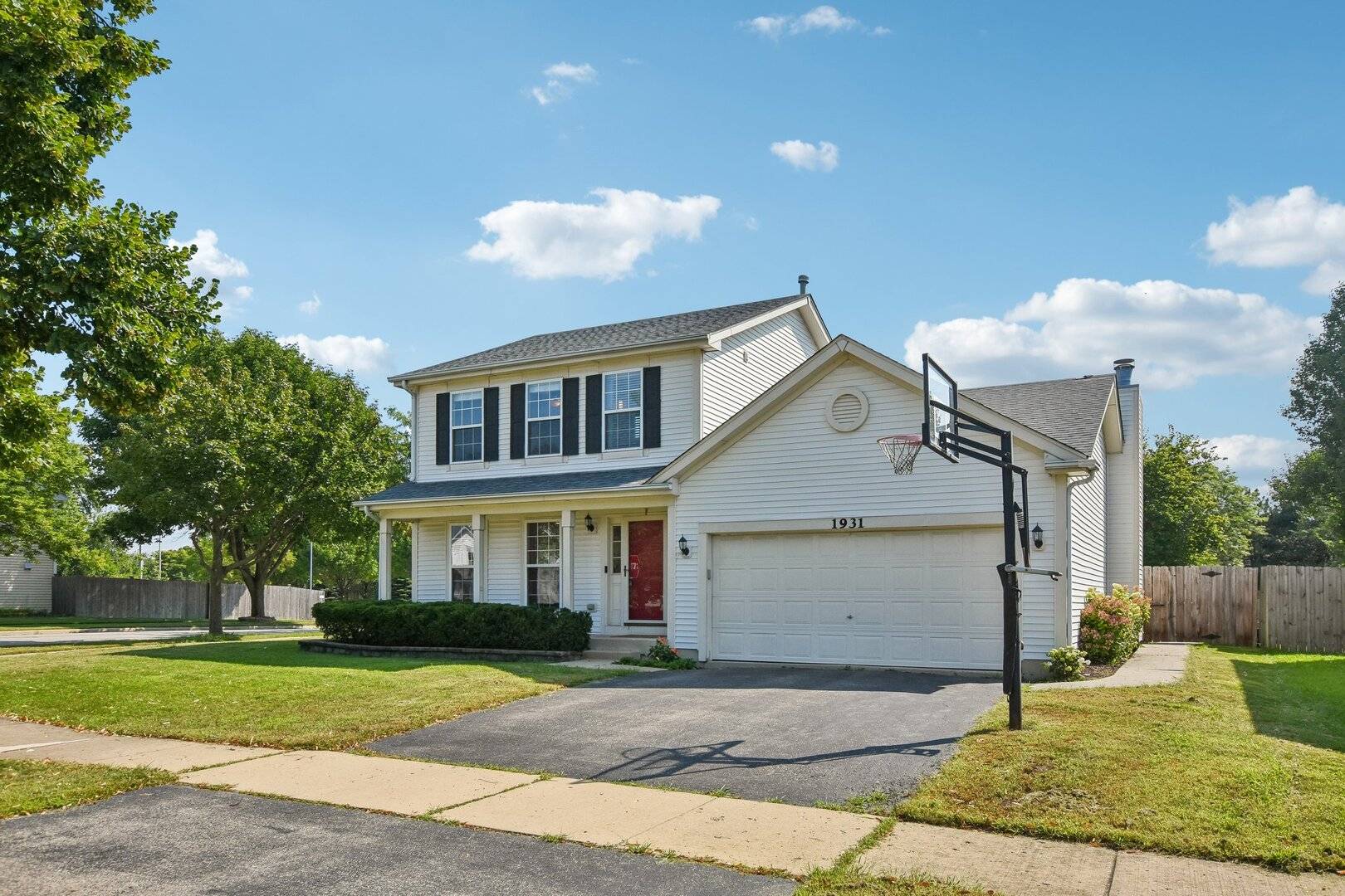 1931 Crossing CT, Naperville, IL 60540