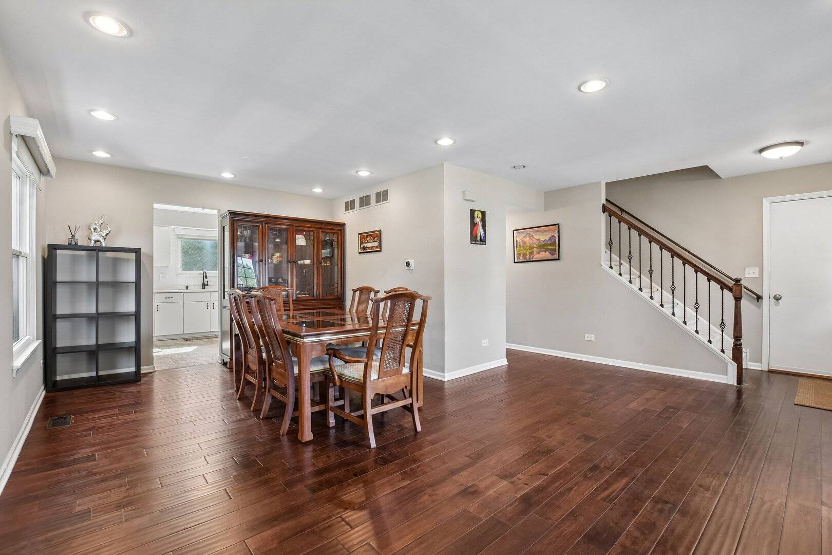 1931 Crossing CT, Naperville, IL 60540
